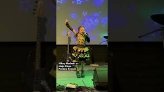 Hillary Marineth penyanyi cilik Indonesia.