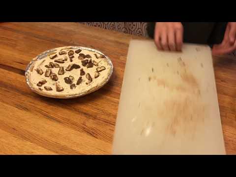 DIY no bake chocolate candy bar peanut butter pie