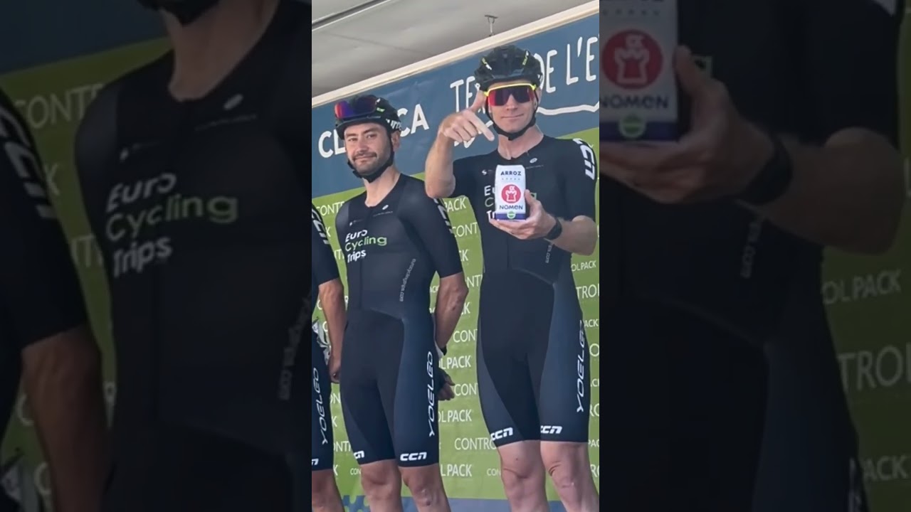 Some people race for peanuts, I race for rice! 