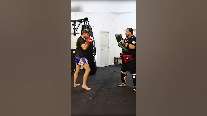 Muay Thai Pad Work Drills for Southpaws