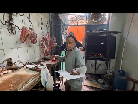 عم صباحي من اقدم الناس اللي بتعمل انصاص حواوشي في السبتية