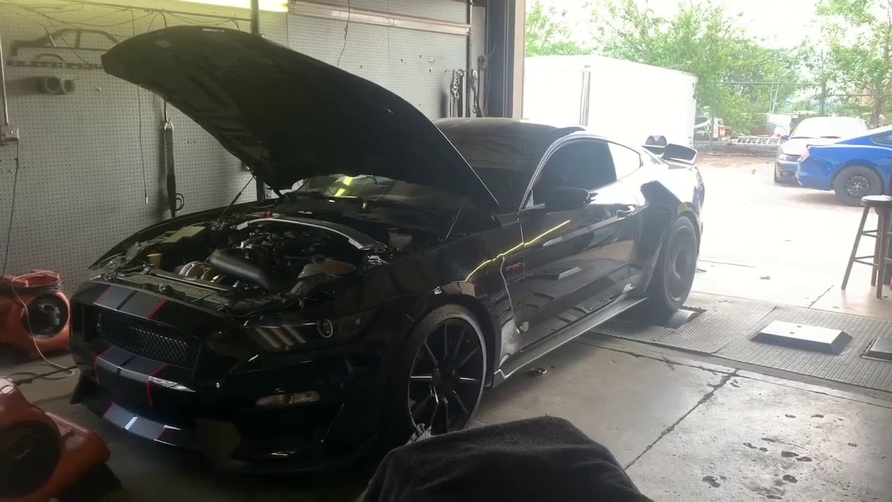 Gt350 Hellion twin turbo with screamer cover upgrade  940 rwhp