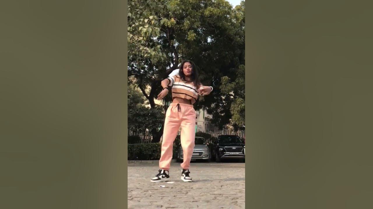 do-uh-love-me-gyzz-nidhi-pande-reels-shorts-dance-shortvideo