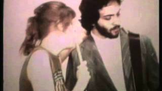 Video voorbeeld van "THE SHIRTS - TELL ME YOUR PLANS - 1978 ( AUDIO OK ! )"