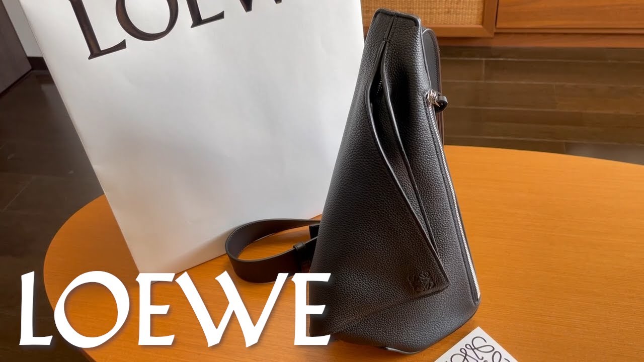 LOEWE】ロエベ アントン・スリング バックパック - YouTube