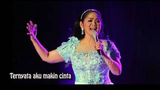 Video thumbnail of "Aku Makin Cinta - Vina Panduwinata (Karaoke)"