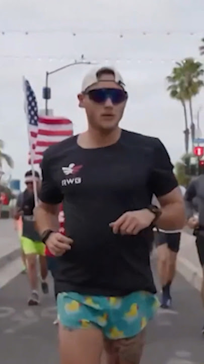 American Navy Lieutenant Paul Johnson Runs Across The United States to Raise Money For Veterans!
