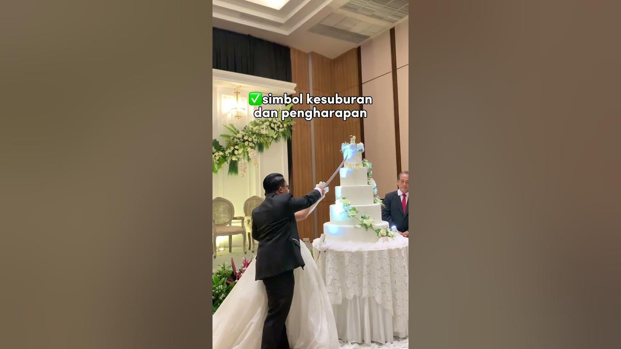 Makna dibalik potong wedding cake❤️ | cari wedding venue all in? Buruan cek IG @jeeballroomgroup🥰