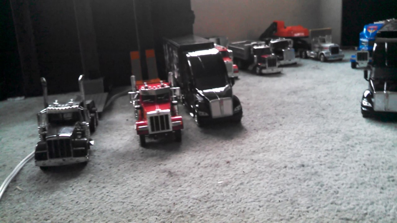 1/32 scale trucks - YouTube