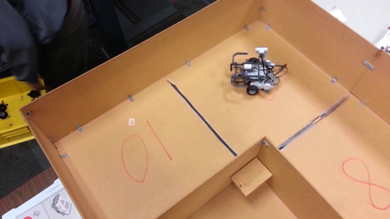A Basic Maze-Solving Robot - YouTube
