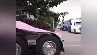 Mọi người thấy đón dâu bằng xe container bao giờ chưa screenshot 4