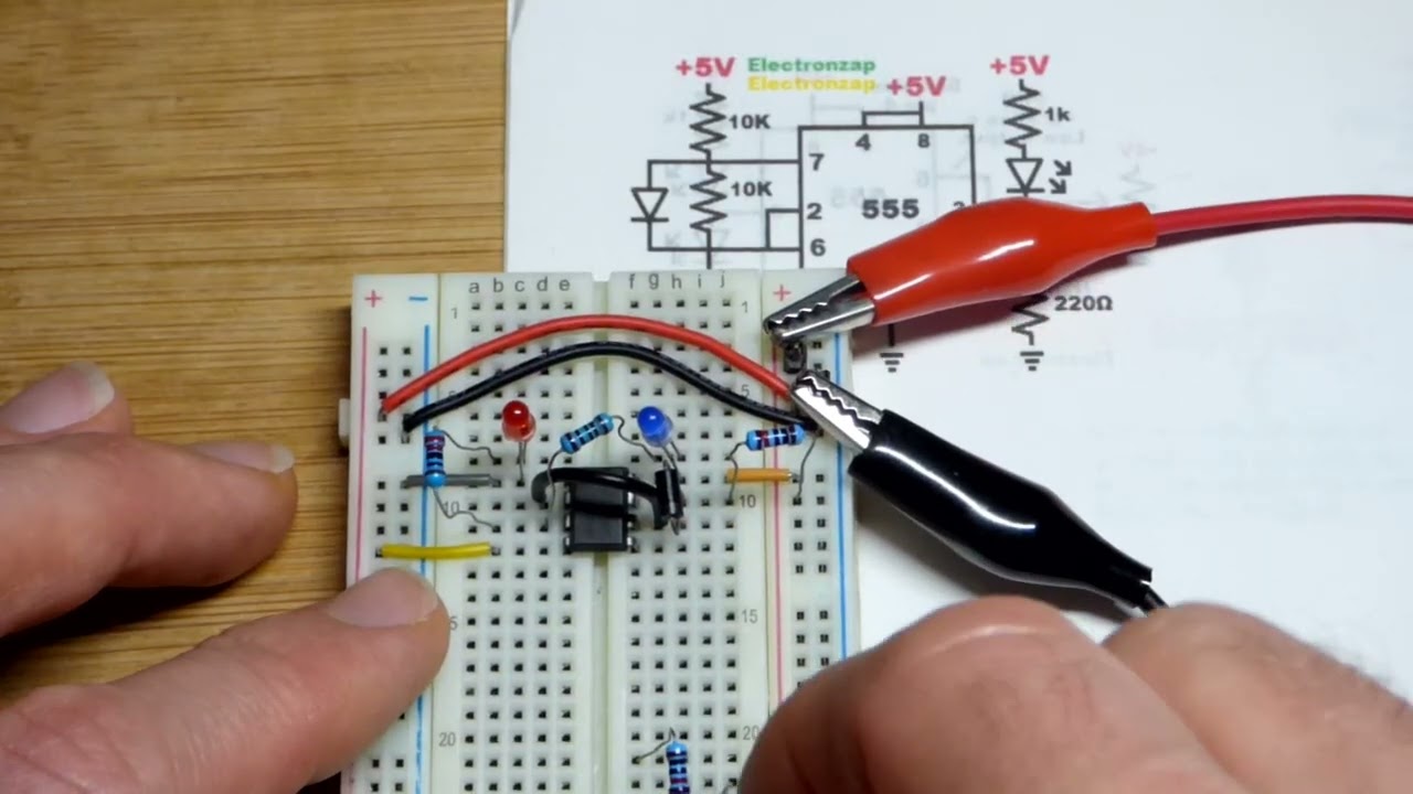 Как подключить компоненты синхронизации для таймера 555 в нестабильном режиме