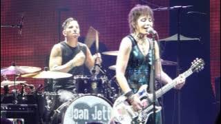 'I Hate Myself for Loving You' Joan Jett &the Blackhearts@BBT Pavilion Camden, NJ 7/31/16