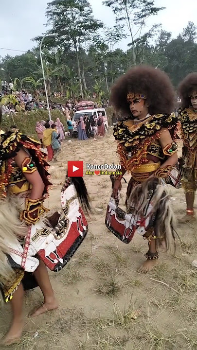 penari kuda kepang datang ke lapangan Banyusidi Pakis Magelang