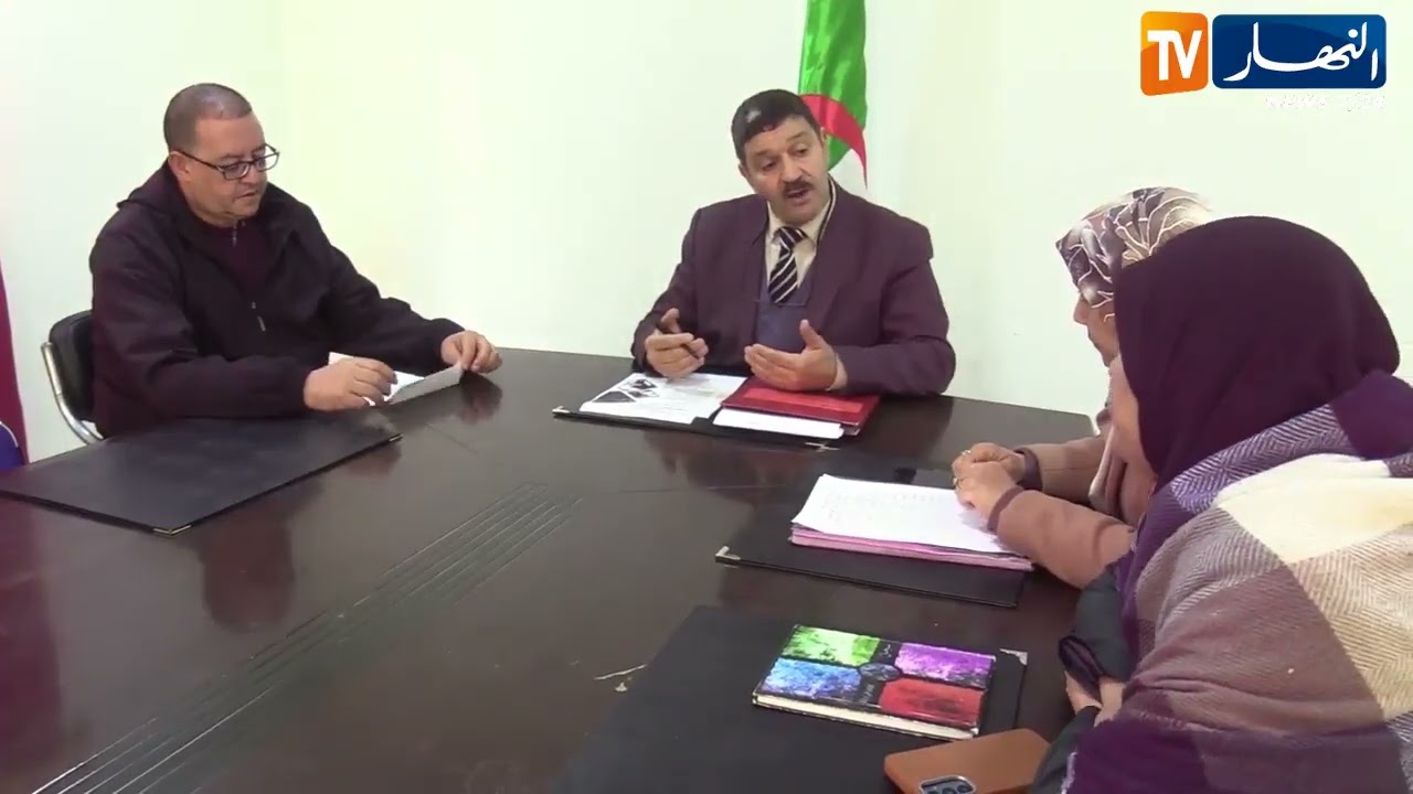 البيض : تسطير خطة عمل استباقية لمجابهة الجراد الصحراوي