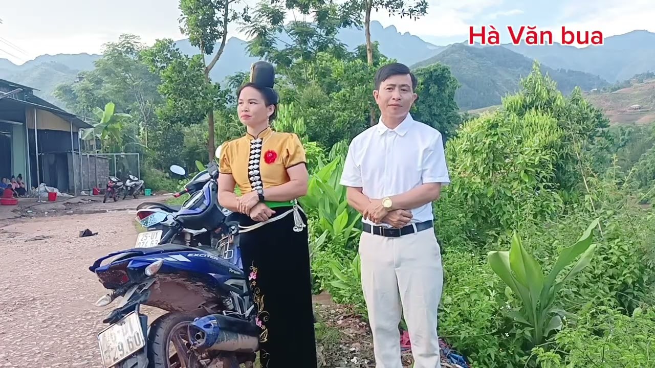 Hà bua Lò sinh Lai Châu hát giao duyên rất tuyệt vời mọi người vào nghe ủng hộ nhé 