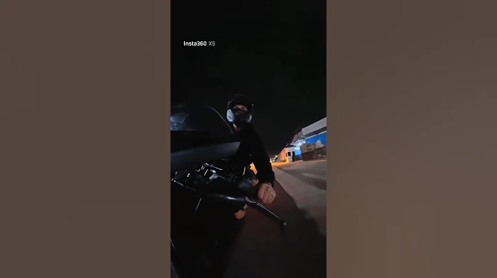 Night ride Yamaha R15 V3 - Insta360 X5 pure video #shorts #insta360 #r15v3