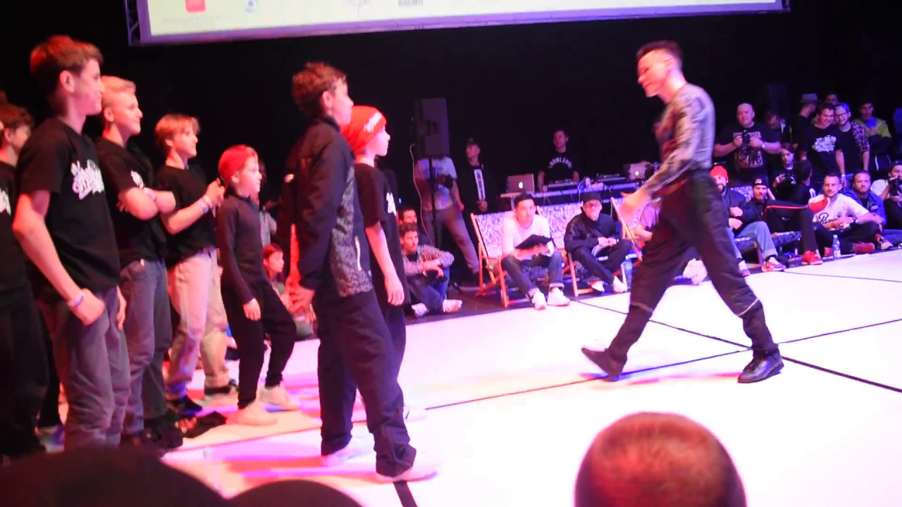 Breakoniers vs. Navi Crew | 1/4 Final 4on4 Pro | Art Of Breaking 2017