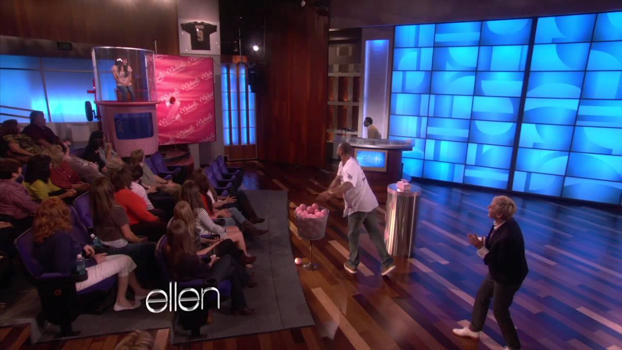 Matt Kemp Pitches at the Dunk Tank