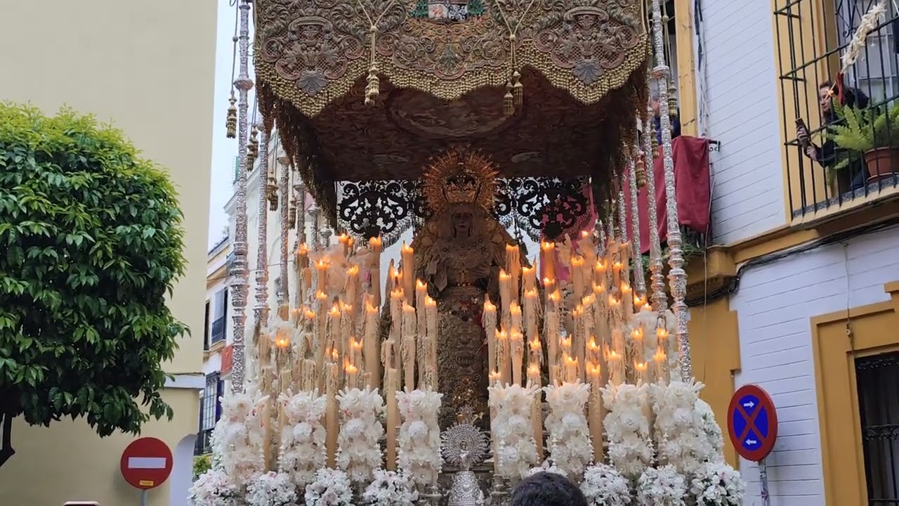 Esperanza Macarena por Boteros/Sales y Ferrer 2025