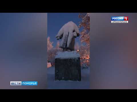 Памятник Ленину на площади Терёхина в Архангельске лишился головы