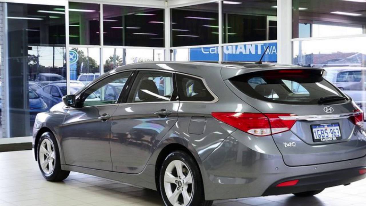 2014 Hyundai i40 VF 2 Upgrade Active Titanium Silver 6 Speed Automatic ...