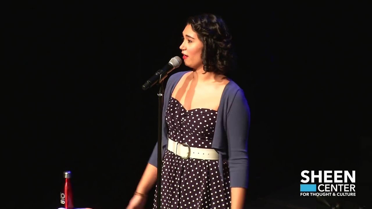 Сара Кей исполняет песню "Useless Bay".