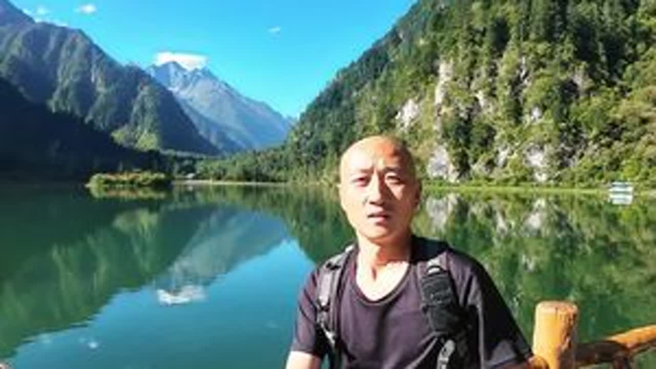 毕棚沟门票、区间车、电瓶车总共200元，大家觉得值不值。