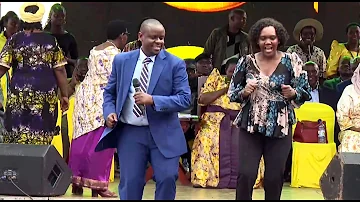 Min. Nyamutoro & Balaam dance to Eddy Kenzo's music Live on stage at Nabbanja's event in Kakumiro