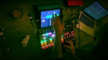 White Noise from Electronic Toys - Dark Ambient Jam on the AKAI APC40 MKii