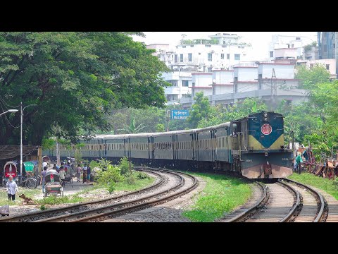 Egarosindhur Provati Express Train skipping Khilgaon Rail Gate || Bangladesh Railway