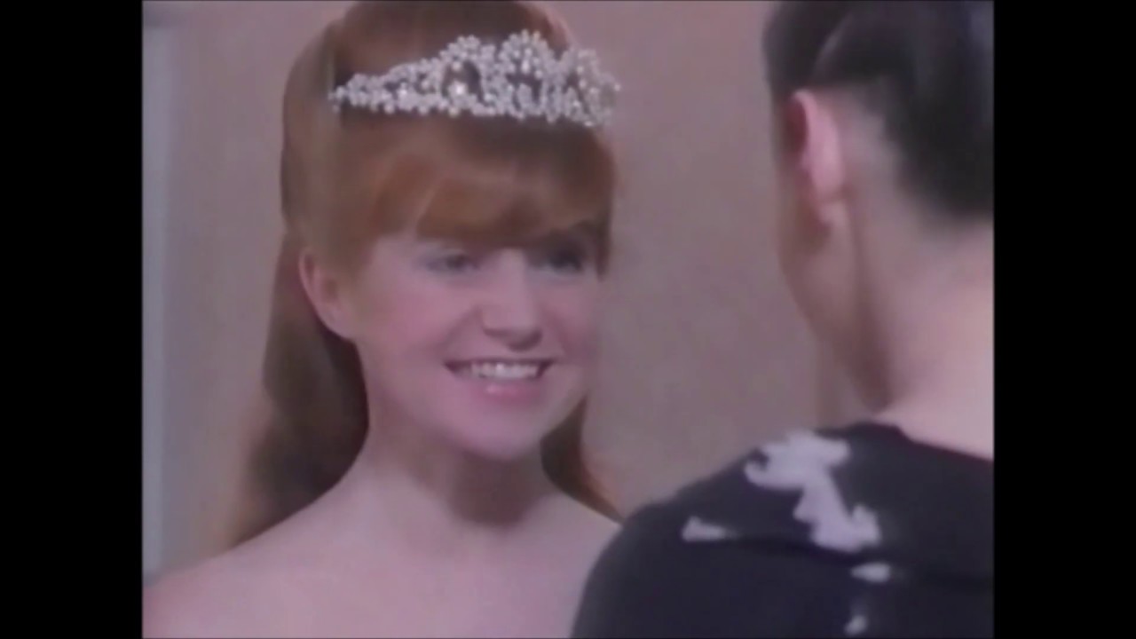 EastEnders - Ricky tries to get to his wedding on time (17th April 1997)