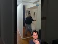 Este albañil es un genio