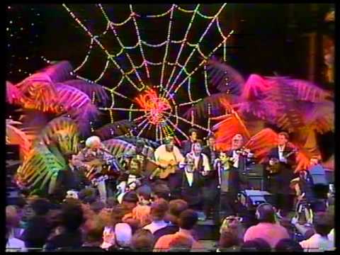 'Pogues and The Dubliners -  Irish Rover' Saturday Live! 1987