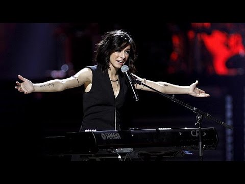 مقتل المغنية الأمريكية كريستنا غريمي على يد مجهول انتحر بعد اطلاق النارعليها