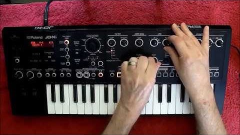 Roland JDXi - Performing a B-Movie Style Science Fiction Soundtrack