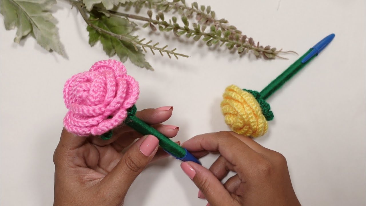 Te enseño a decorar bolígrafos con crochet🧶💖💖, Tendencia a crochet 🙌🙌