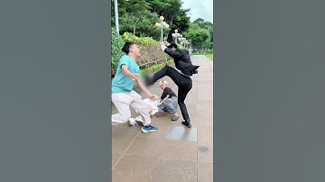 [3214]Prevent the kidnapping plan 🔨[THAO SELF DEFENSE] #kungfu #martialarts #shorts #defense