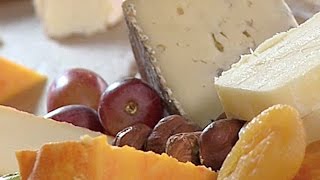 How to make a cheese tray - by Dairy Farmers of Canada
