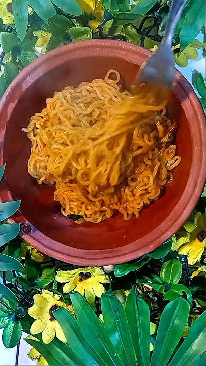 වැස්ස වෙලාවට රසම රස Ramen එකක් කමු 😋🤤.#cooking #foodie #fypシ゚viral #fyp #rainyday