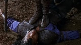 Lucy Lawless feet || Feet in chest || Full weight chest trample