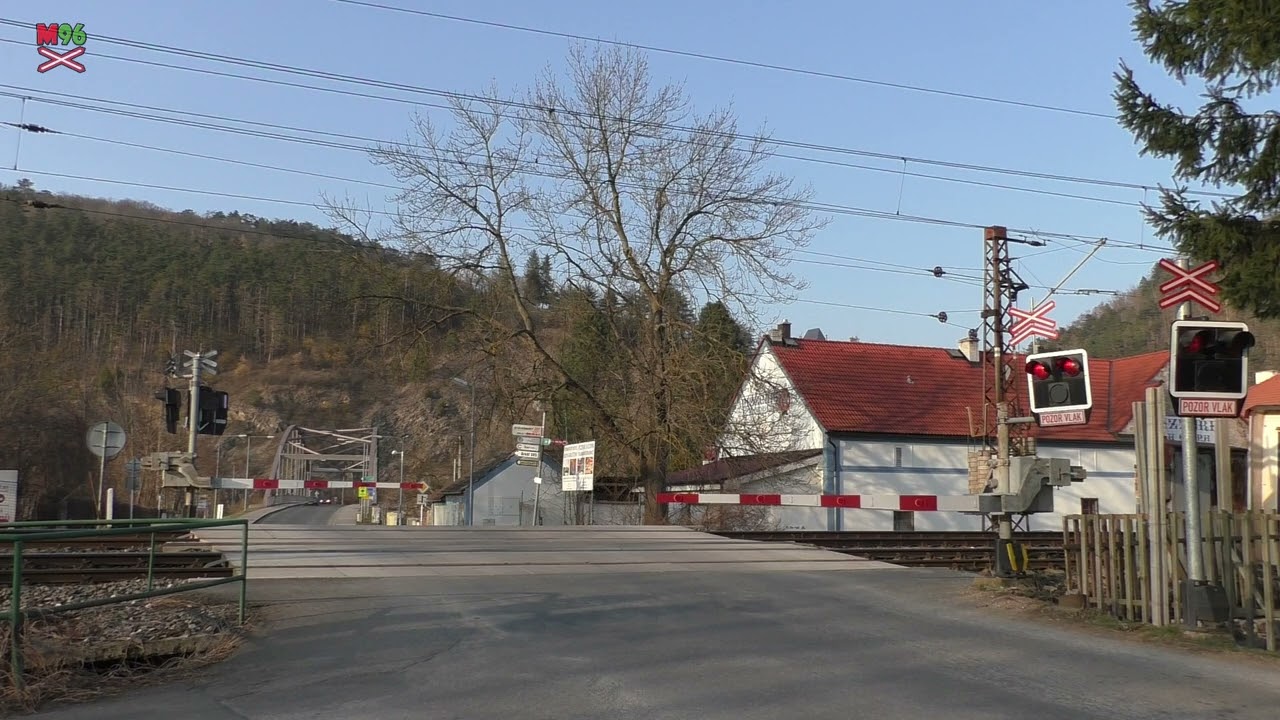 Železniční přejezd Karlštejn #1 [P275] - 25.3.2022 / Czech railroad crossing