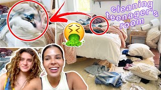 We Cleaned Out ERYN'S Room.. Decluttering this crazy mess!