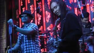 Anugerah - Exists (live in HRC Melaka)