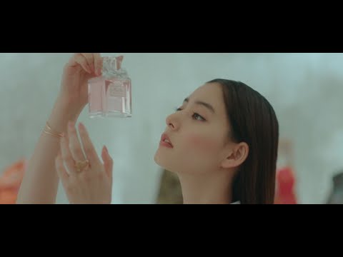 新木優子が誘う、ディオールの麗しき世界｜25ans