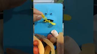 Face coin bank eating bread clips #bread #clips #asmrsounds #satisfying #viralshort #shortvideo