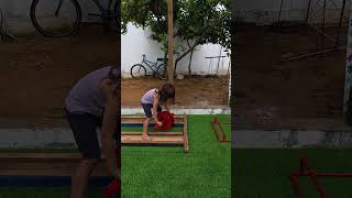 Atividades simples com esta ajudam a criança autista a se estabilizar