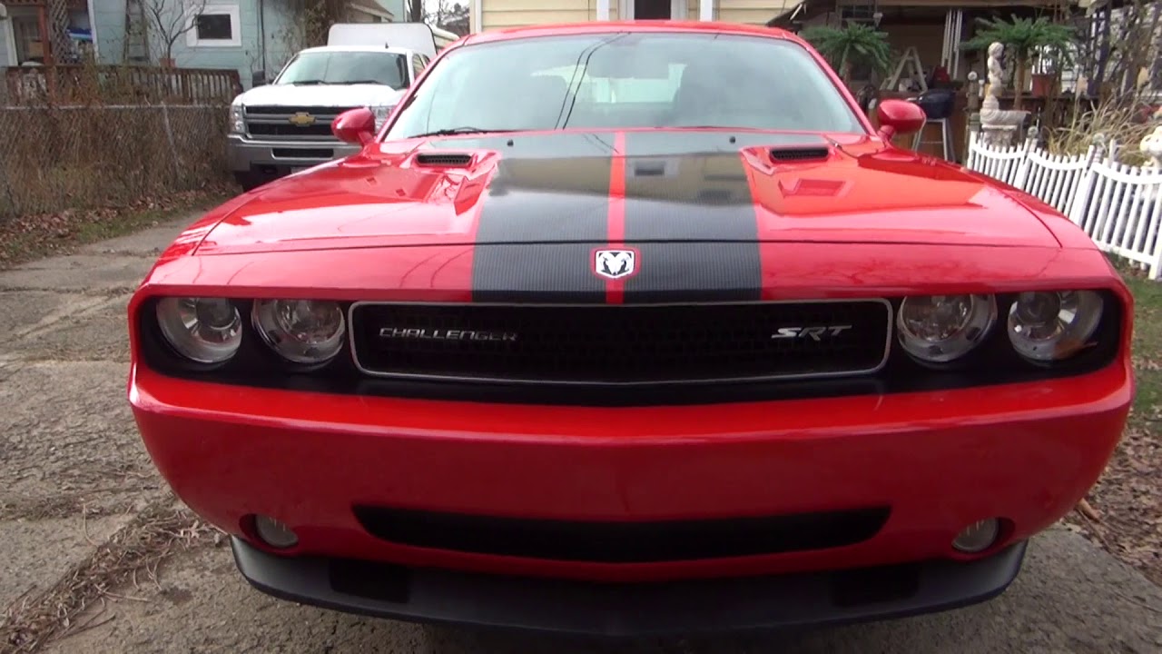 Dodge Challenger SRT 8 6.1 Hemi 6 Speed manual - YouTube