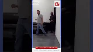Exhiben a alcalde en presunta fiesta dentro del Palacio Municipal 🔥