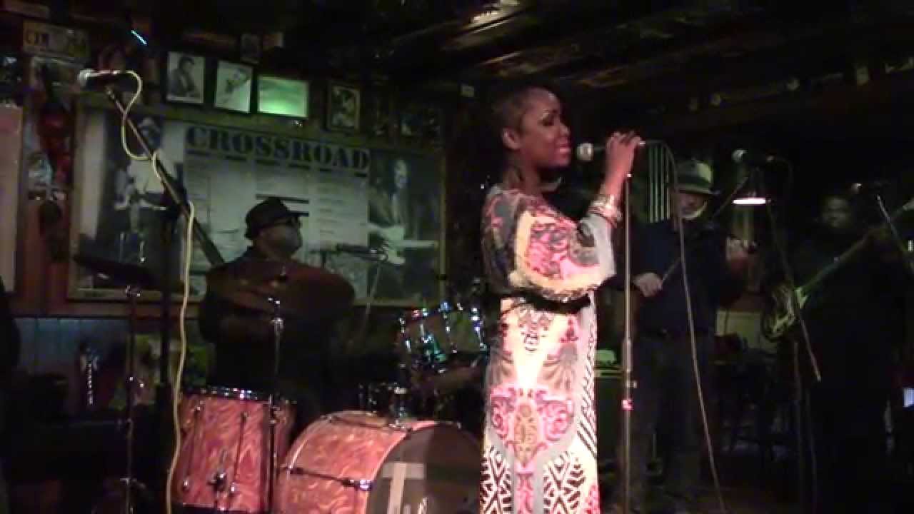 KATE RIGGINS @ CROSSROAD OLEN - YouTube